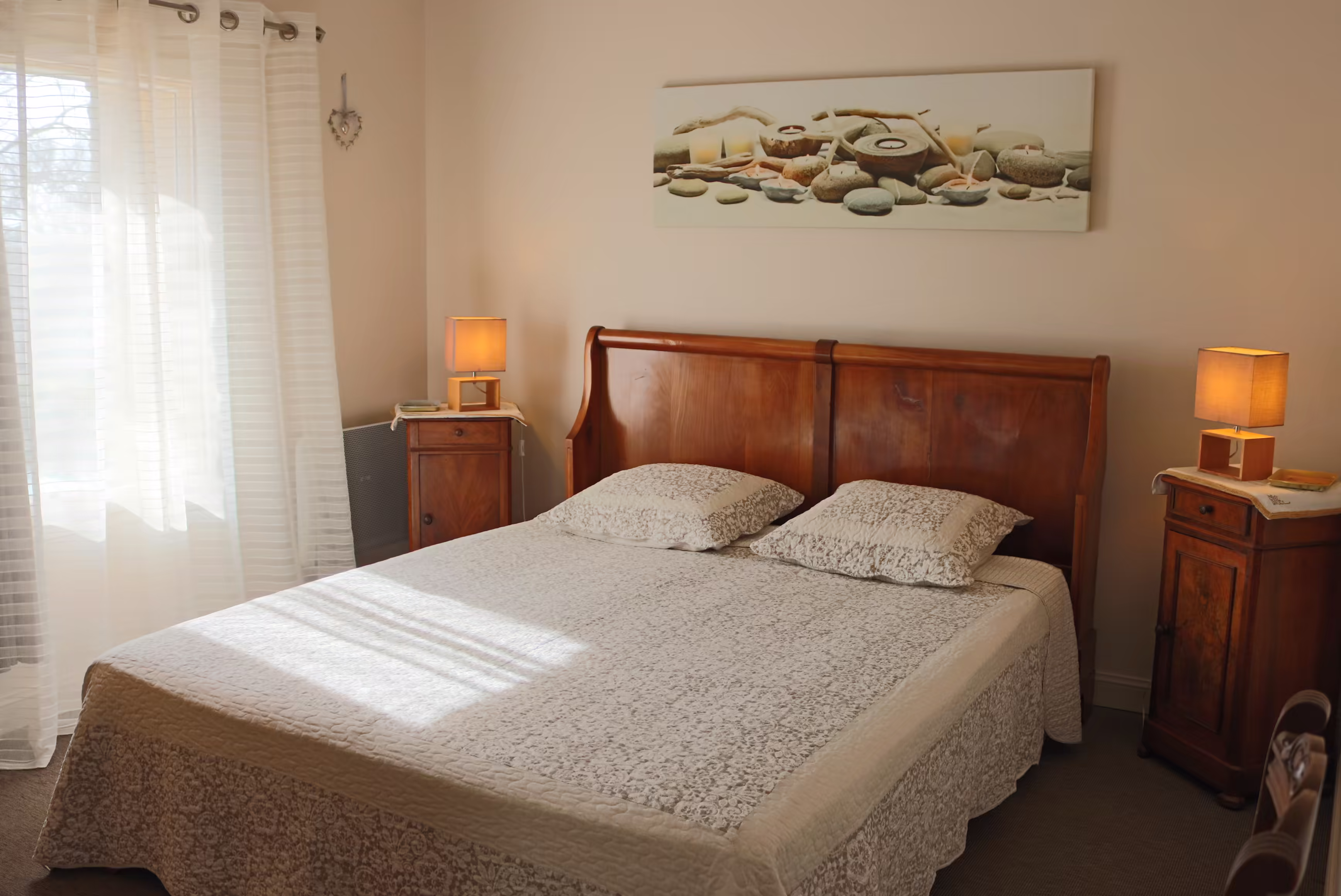 chambre bois, sous les toits
